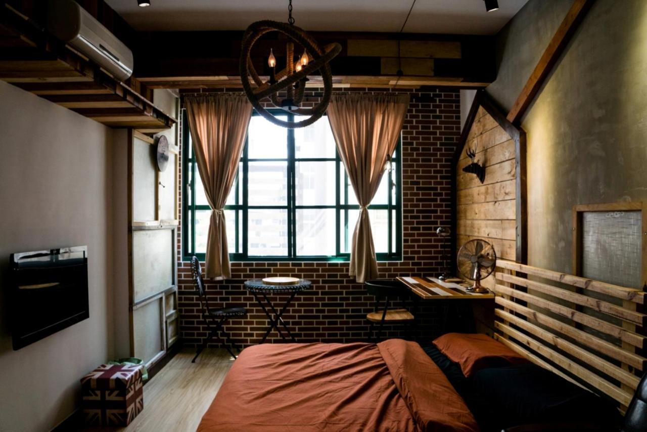 Baker Street London Style Inn Тайнан Екстериор снимка