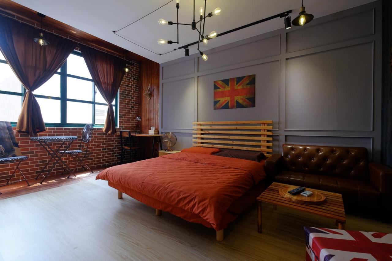 Baker Street London Style Inn Тайнан Екстериор снимка