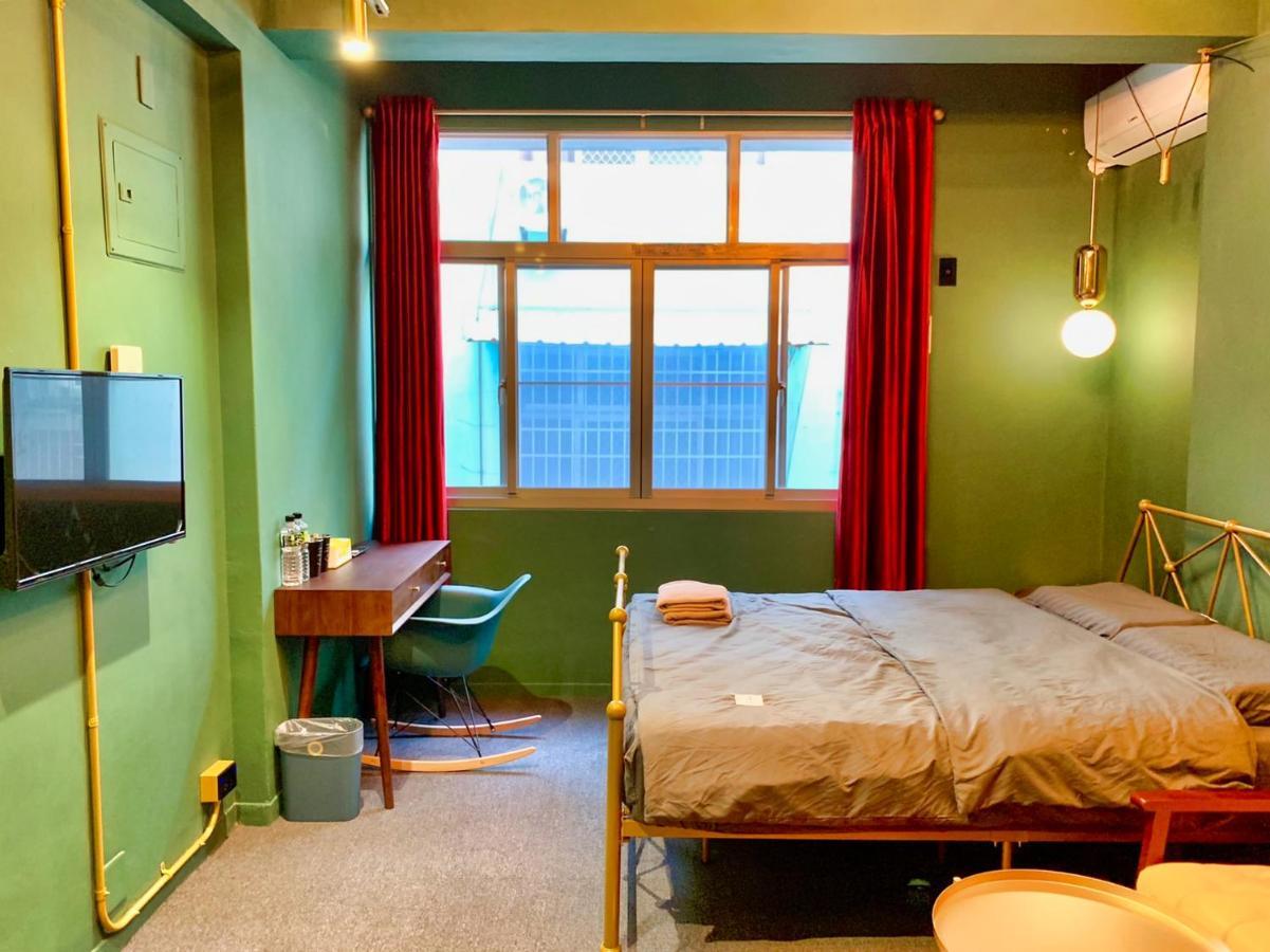 Baker Street London Style Inn Тайнан Екстериор снимка