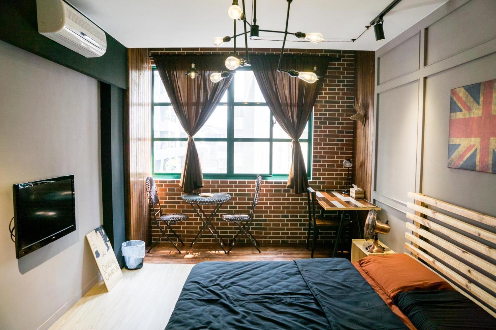Baker Street London Style Inn Тайнан Екстериор снимка