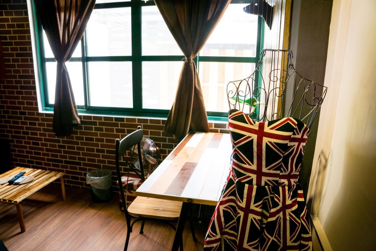 Baker Street London Style Inn Тайнан Екстериор снимка