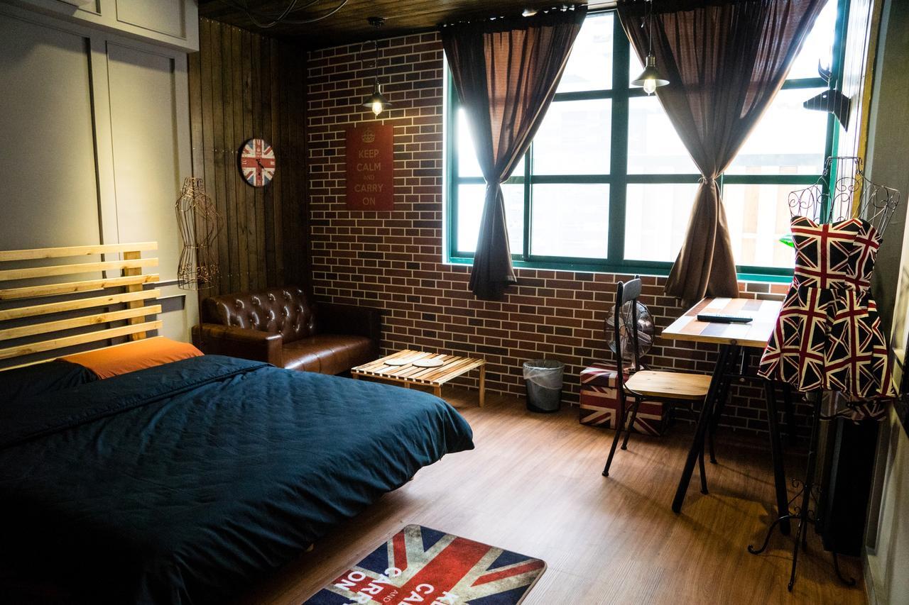 Baker Street London Style Inn Тайнан Екстериор снимка